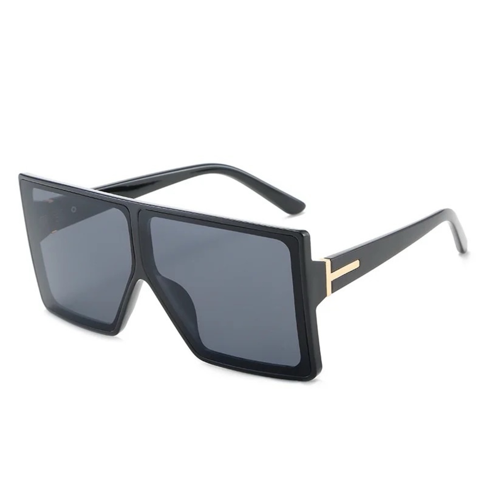 Chic sunglasses, summer style, classy and beautiful
